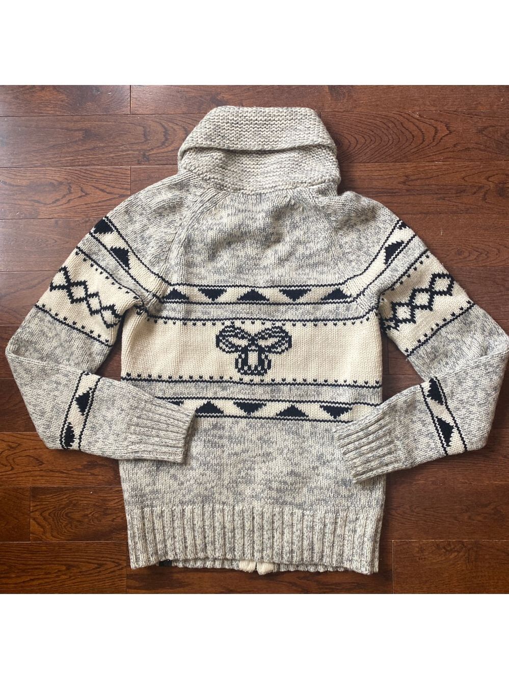 TNA Women’s XS Hooded Cowichan Knit Lambswool Sweater Beige & Black Zip Front - Picture 8 of 11